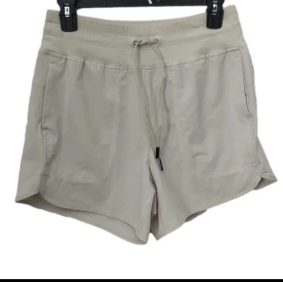 Alpine Design Women's 5" moonbeam Shorts - Picture 1 of 8